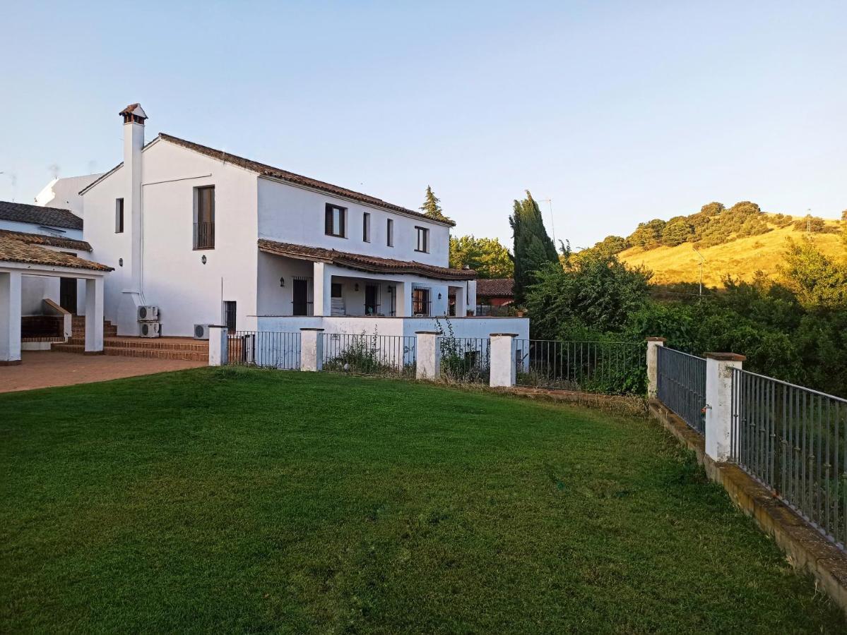Casa Rural El Chorrillo Cazalla De La Sierra Exterior photo